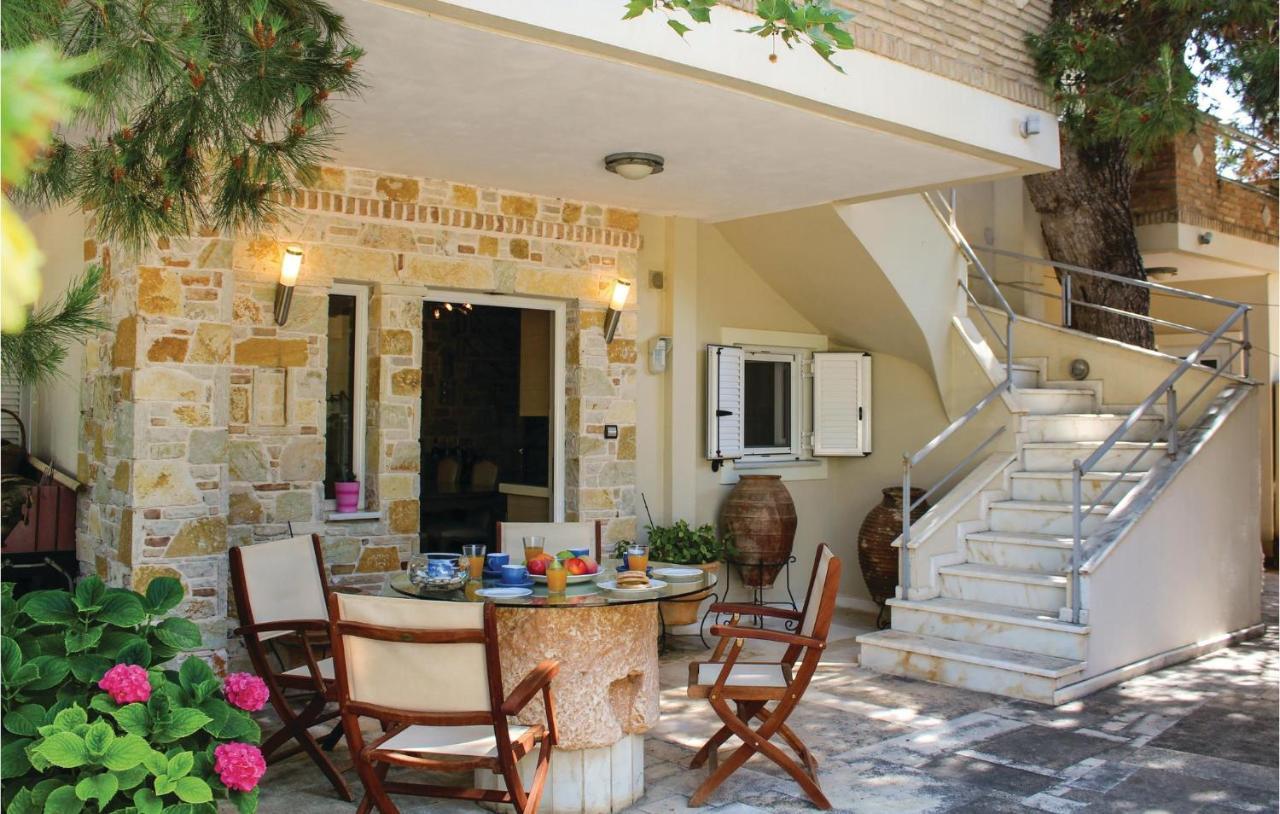 Amazing Home In Artemida With Kitchen Экстерьер фото